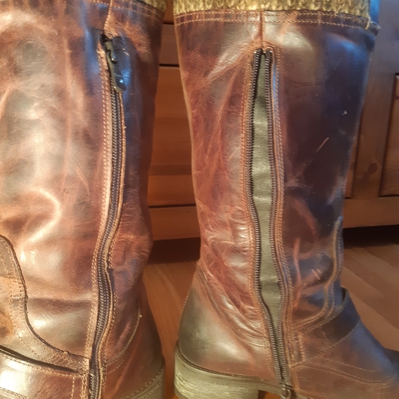 Bata Leather Boots - Picture 2 of 8